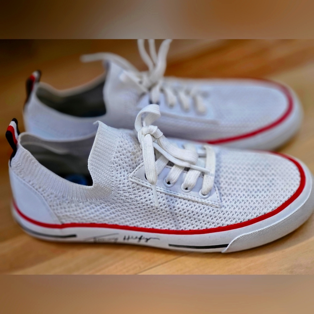 Tommy shoes